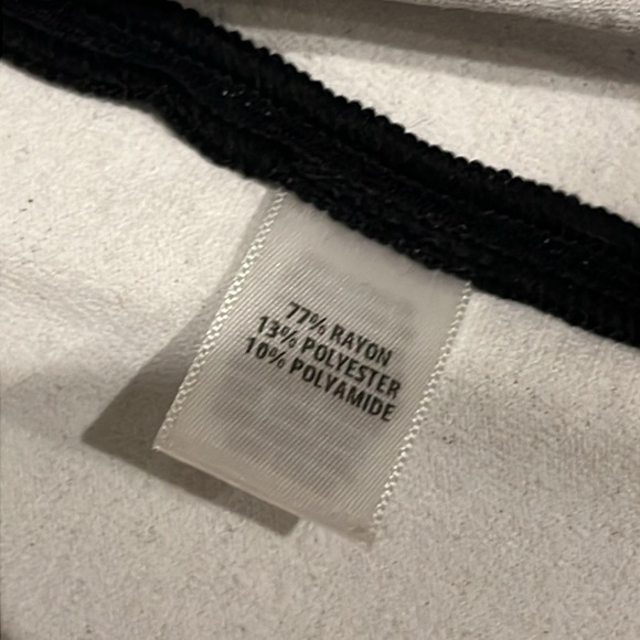 St.John Jacket - Picture 3 of 6